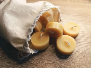 Včelí čajové svíčky v látkovém pytlíku | 24,95 Kč/ks